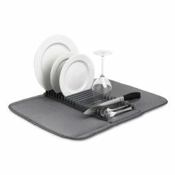 Umbra Countertop Organizers 8.5-in W x 1.5-in L x 17-in H Cloth Drying Mat